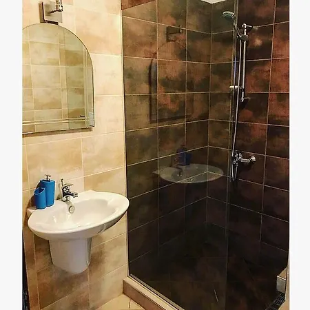 Vacation House In Ivanovi Kolibi בית נופש לוזנטס